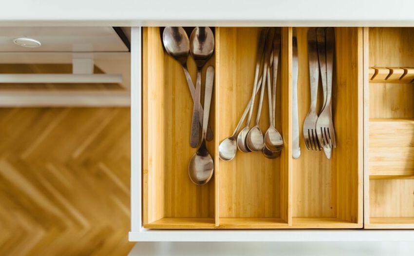 drawer with utensils